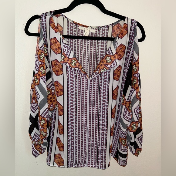 Mid Sleeve Pattern Blouse - Picture 1 of 3